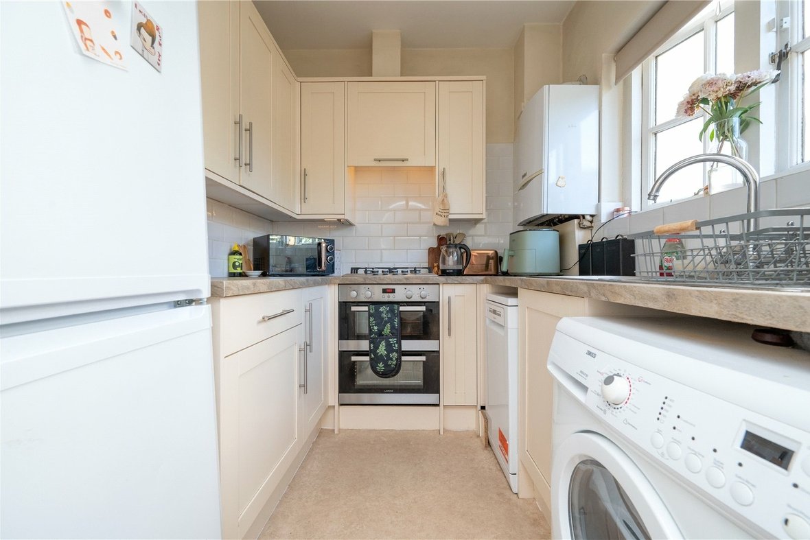 1 Bedroom Apartment LetApartment Let in Avenue Road, St. Albans, Hertfordshire - View 3 - Collinson Hall