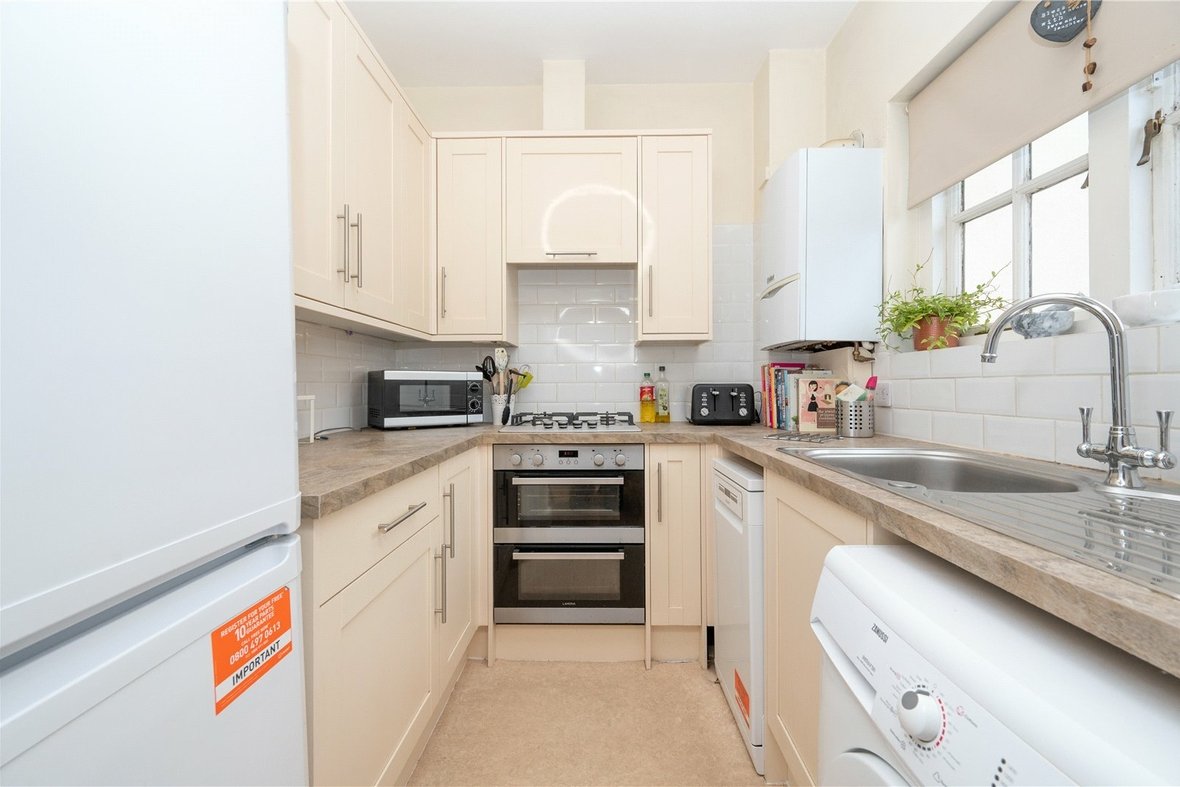 1 Bedroom Apartment Let in Avenue Road, St. Albans, Hertfordshire - View 5 - Collinson Hall