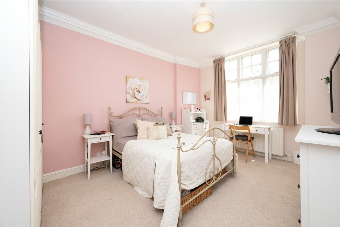 1 Bedroom Apartment Let in Avenue Road, St. Albans, Hertfordshire - View 4 - Collinson Hall