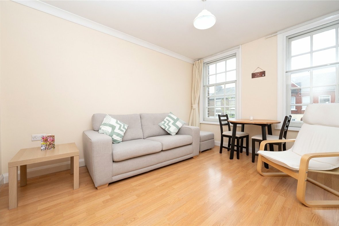 2 Bedroom Apartment Let AgreedApartment Let Agreed in Victoria Street, St. Albans, Hertfordshire - View 6 - Collinson Hall