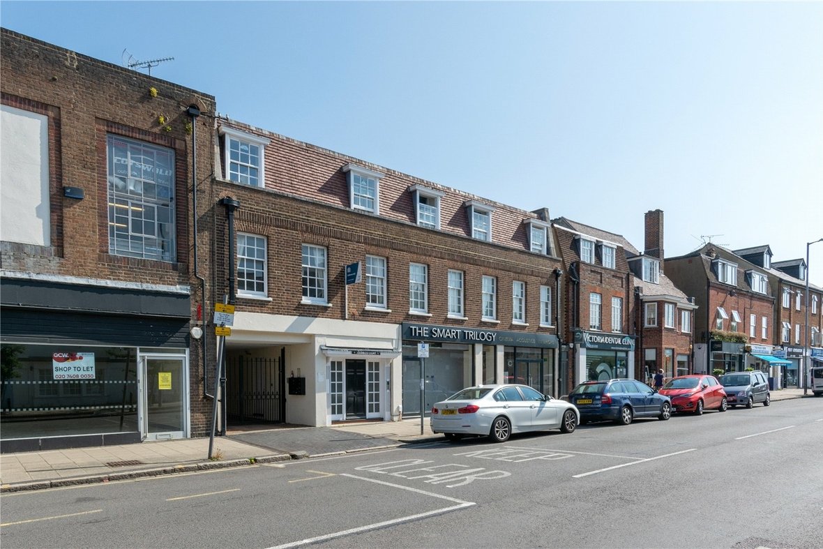 2 Bedroom Apartment Let AgreedApartment Let Agreed in Victoria Street, St. Albans, Hertfordshire - View 1 - Collinson Hall