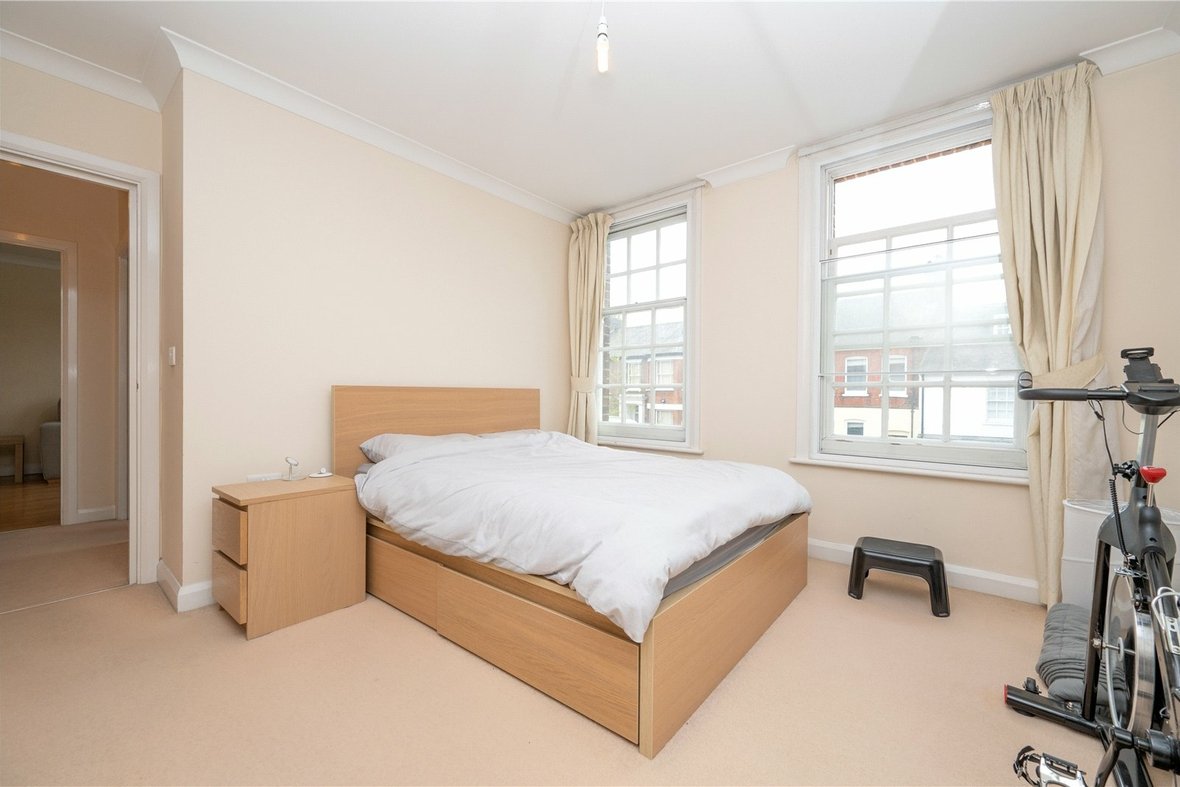 2 Bedroom Apartment Let AgreedApartment Let Agreed in Victoria Street, St. Albans, Hertfordshire - View 4 - Collinson Hall