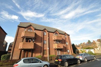 2 Bedroom Apartment Sold Subject to Contract in Ashtree Court, Granville Road, St. Albans - Collinson Hall