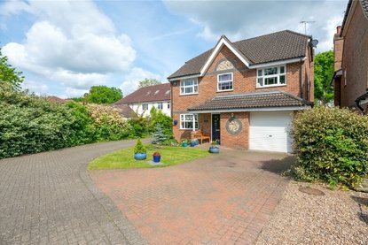 4 Bedroom House Sold Subject to ContractHouse Sold Subject to Contract in Black Green Wood Close, Park Street, St. Albans - Collinson Hall