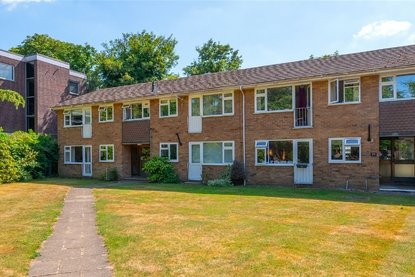 1 Bedroom Apartment To LetApartment To Let in Cumberland Court, Carlisle Avenue, St. Albans - Collinson Hall