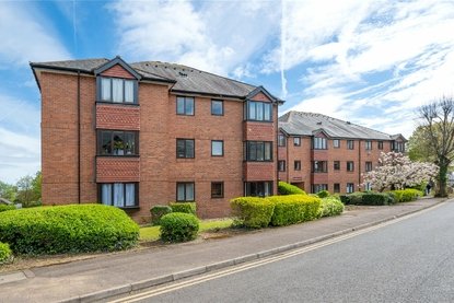 1 Bedroom Apartment To LetApartment To Let in Peakes Place, Granville Road, St. Albans - Collinson Hall