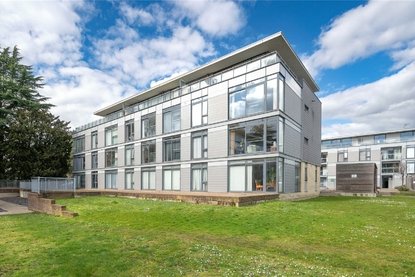 1 Bedroom Apartment New InstructionApartment New Instruction in Whitley Court Newsom Place, Hatfield Road, St. Albans - Collinson Hall