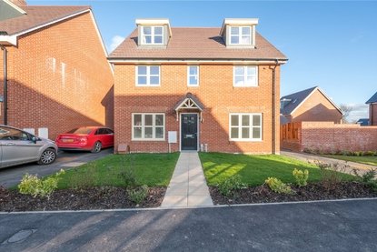 5 Bedroom House For SaleHouse For Sale in Osprey Drive, St. Albans, Hertfordshire - Collinson Hall