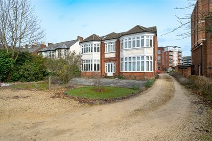 2 Bedroom Apartment To LetApartment To Let in Grosvenor Road, St. Albans - Collinson Hall