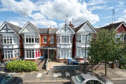 1 Bedroom Apartment Let AgreedApartment Let Agreed in James Avenue, Off Anson Road, Cricklewood - Collinson Hall