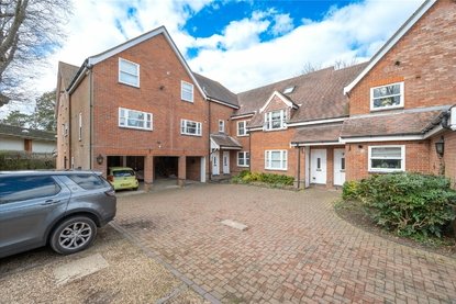 2 Bedroom Apartment To LetApartment To Let in Hillside Road, St. Albans, Hertfordshire - Collinson Hall