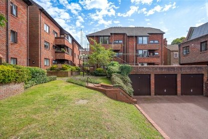 2 Bedroom Apartment To LetApartment To Let in Tankerfield Place, Romeland Hill, St. Albans - Collinson Hall