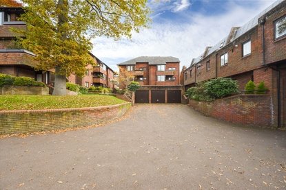 2 Bedroom Apartment To LetApartment To Let in Tankerfield Place, Romeland Hill, St. Albans - Collinson Hall