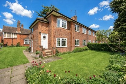 2 Bedroom Maisonette To LetMaisonette To Let in Wickwood Court, Woodstock Road North, St. Albans - Collinson Hall