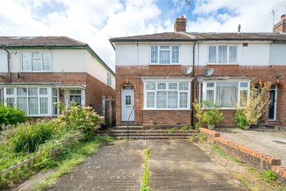 2 Bedroom House Sold Subject to ContractHouse Sold Subject to Contract in Sadleir Road, St. Albans, Hertfordshire - Collinson Hall