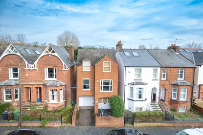 4 Bedroom House For SaleHouse For Sale in Belmont Hill, St. Albans, Hertfordshire - Collinson Hall