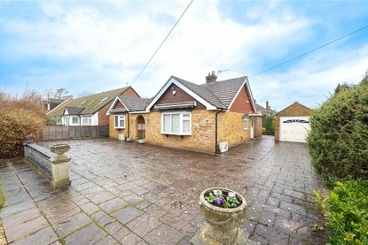 3 Bedroom Bungalow New InstructionBungalow New Instruction in The Mall, Park Street, St. Albans - Collinson Hall