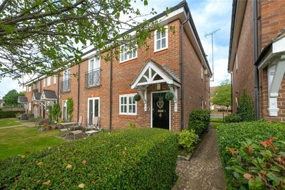 2 Bedroom Apartment Sold Subject to ContractApartment Sold Subject to Contract in Minister Court, Frogmore, St. Albans - Collinson Hall