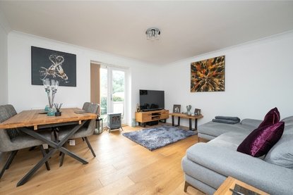 2 Bedroom Apartment For SaleApartment For Sale in Minister Court, Frogmore, St. Albans - Collinson Hall