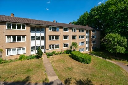 3 Bedroom Apartment For SaleApartment For Sale in Tudor Road, St. Albans, Hertfordshire - Collinson Hall