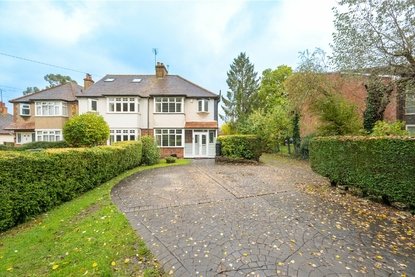3 Bedroom House For SaleHouse For Sale in Hatfield Road, St. Albans, Hertfordshire - Collinson Hall