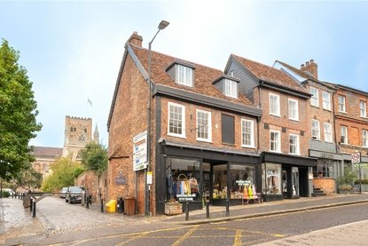 4 Bedroom Apartment LetApartment Let in Holywell Hill, St. Albans, Hertfordshire - Collinson Hall