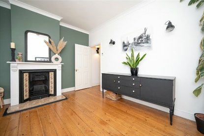 3 Bedroom House For SaleHouse For Sale in High Street, London Colney, St. Albans - Collinson Hall