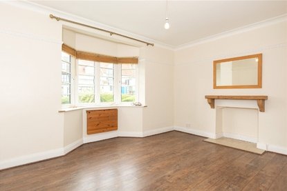 2 Bedroom Apartment For SaleApartment For Sale in Abbey Court, Holywell Hill, St. Albans - Collinson Hall