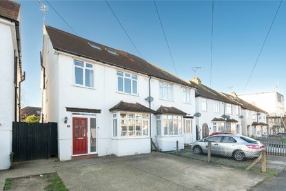 4 Bedroom House For SaleHouse For Sale in Sutton Road, St. Albans, Hertfordshire - Collinson Hall
