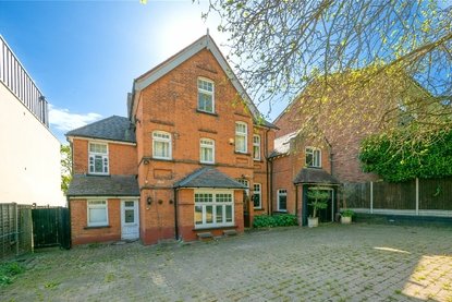 7 Bedroom House For SaleHouse For Sale in London Road, St. Albans, Hertfordshire - Collinson Hall