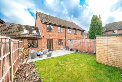 4 Bedroom House For SaleHouse For Sale in Wilstone Drive, St. Albans, Hertfordshire - Collinson Hall