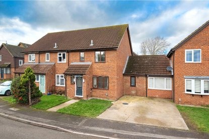 4 Bedroom House For SaleHouse For Sale in Wilstone Drive, St. Albans, Hertfordshire - Collinson Hall