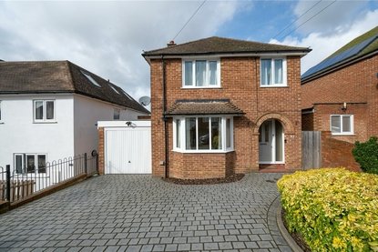 4 Bedroom House To LetHouse To Let in Belmont Road, Hemel Hempstead, Hertfordshire - Collinson Hall