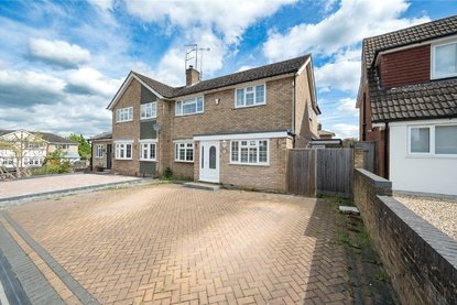 4 Bedroom House Let AgreedHouse Let Agreed in The Meads, Bricket Wood, St. Albans - Collinson Hall