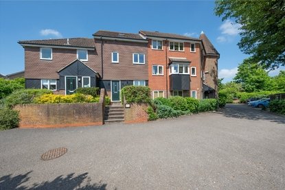 1 Bedroom Apartment For SaleApartment For Sale in Avenue Road, St. Albans, Hertfordshire - Collinson Hall