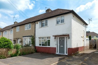 3 Bedroom House For SaleHouse For Sale in Coombes Road, London Colney, Hertfordshire - Collinson Hall