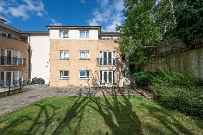 2 Bedroom Apartment For SaleApartment For Sale in The Uplands, Bricket Wood, St. Albans - Collinson Hall