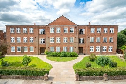 3 Bedroom Apartment New InstructionApartment New Instruction in Grange Street, St. Albans, Hertfordshire - Collinson Hall