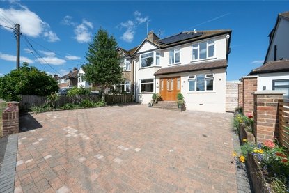 4 Bedroom House New InstructionHouse New Instruction in Shenley Lane, London Colney, St Albans - Collinson Hall