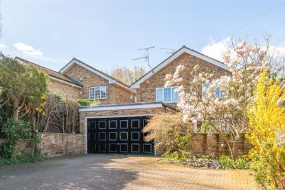 4 Bedroom House New InstructionHouse New Instruction in Field View Rise, Bricket Wood, St. Albans - Collinson Hall