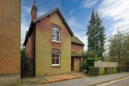 4 Bedroom House New InstructionHouse New Instruction in Abbey Mill Lane, St. Albans, Hertfordshire - Collinson Hall