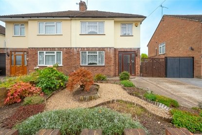 3 Bedroom House For SaleHouse For Sale in Hill Farm Avenue, Watford, Hertfordshire - Collinson Hall