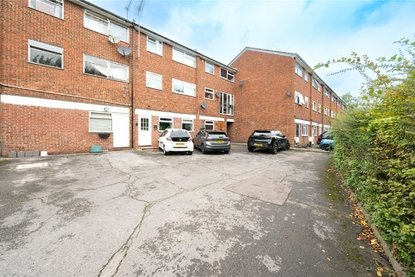 1 Bedroom Maisonette Let AgreedMaisonette Let Agreed in How Wood, Park Street, St. Albans - Collinson Hall