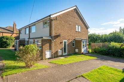 2 Bedroom Maisonette New InstructionMaisonette New Instruction in Cuckmans Drive, St. Albans, Hertfordshire - Collinson Hall