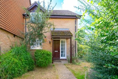 2 Bedroom House Let AgreedHouse Let Agreed in Wilstone Drive, St. Albans, Hertfordshire - Collinson Hall