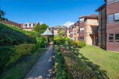 1 Bedroom Apartment For SaleApartment For Sale in Beaumonds, Upper Marlborough Road, St. Albans - Collinson Hall