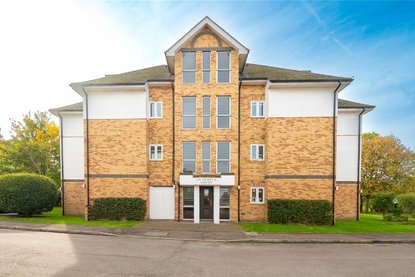 1 Bedroom Apartment New InstructionApartment New Instruction in Park View Close, St. Albans, Hertfordshire - Collinson Hall