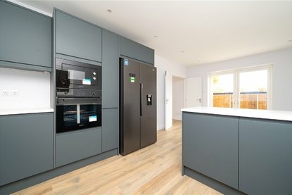 4 Bedroom House To LetHouse To Let in Woollam Crescent, St. Albans, Hertfordshire - Collinson Hall