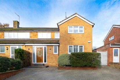 4 Bedroom House For SaleHouse For Sale in Sandpit Lane, St. Albans, Hertfordshire - Collinson Hall