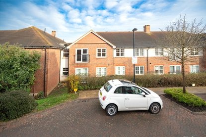 2 Bedroom Apartment For SaleApartment For Sale in Wordsworth Close, Kings Park, St. Albans - Collinson Hall